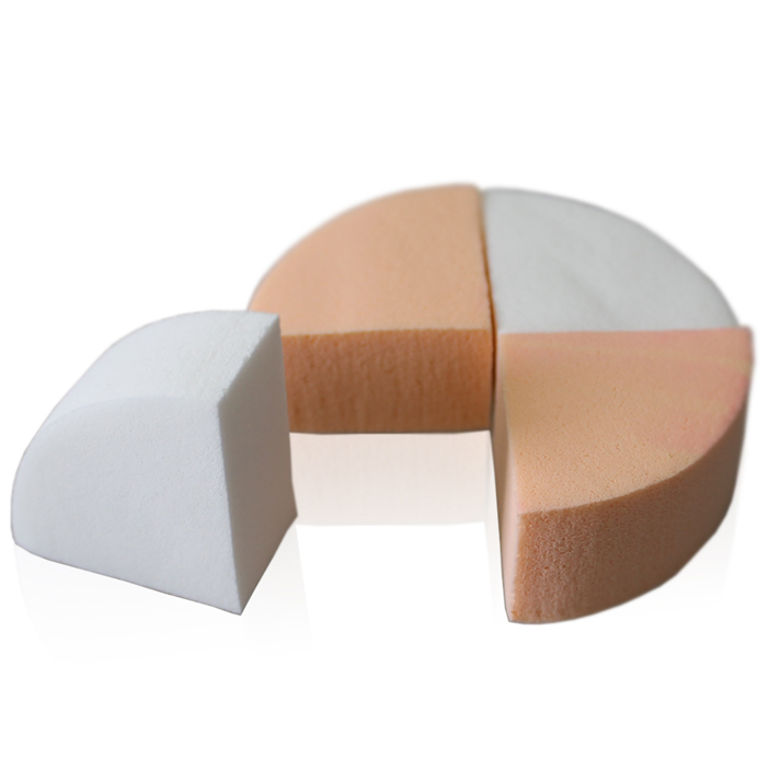 Спонж для нанесения тональных кремов, эмульсий ACCURACY SPONGE,/круг разделен на 4 части